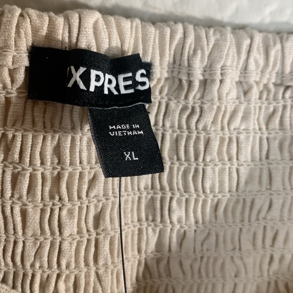 New With Tags Express Linen-Blend Tie Front Bandeau Top. - Picture 4 of 6